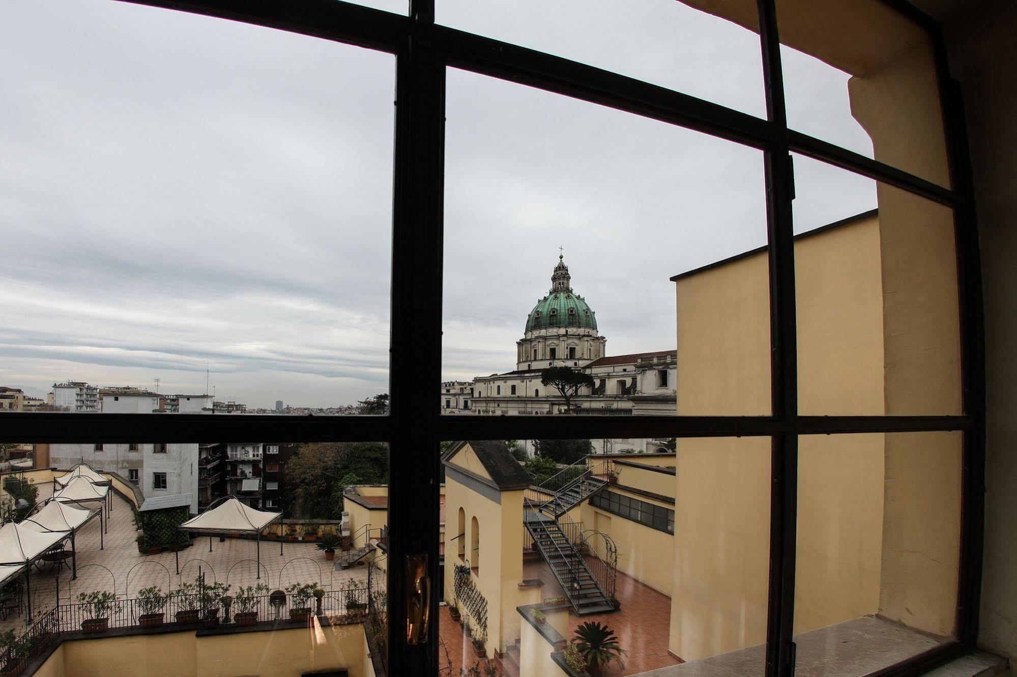 Grand Hotel Capodimonte Naples Exterior photo